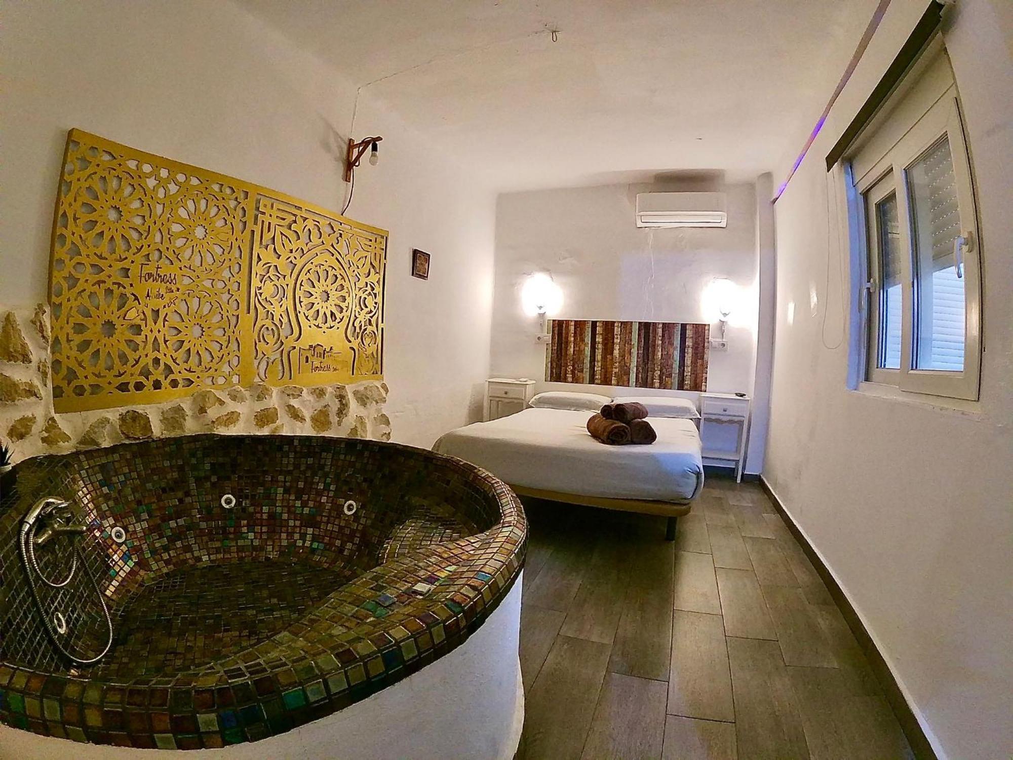 Fortress Jacuzzi Suites Xàtiva Exterior foto